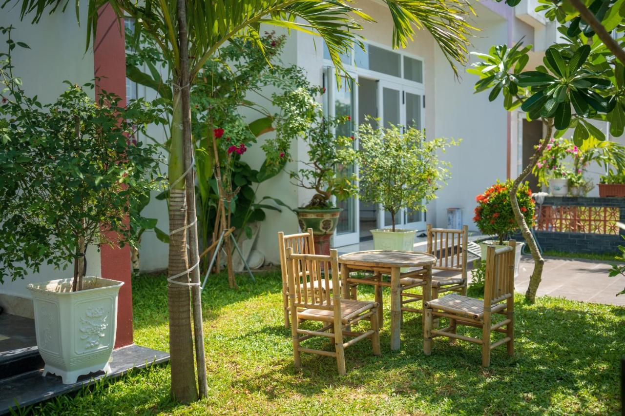 Yellow Daisy Villa Hoi An Exterior photo